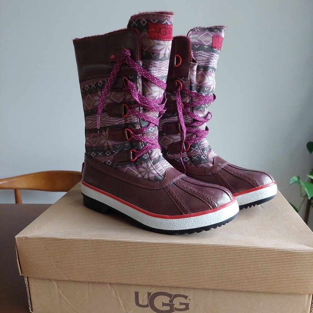 UGG F27012G BARONESS FAIR ISLE DUCK BOOTS BURGUNDY WOMENS SIZE USA 9 Euc
